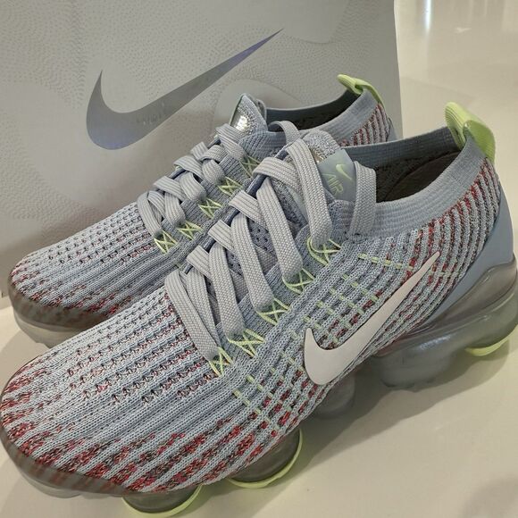 Nike Shoes - Women's Size 5 Nike Air Vapormax Flyknit 3 Hydrogen Blue White AJ6910-401 (NWB)